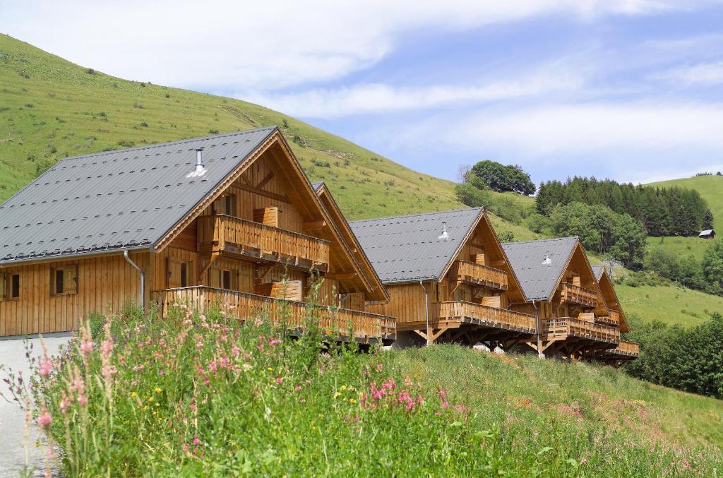 Madame Vacances Appartements Et Chalets La Fontaine Du Roi La Chal Exterior foto